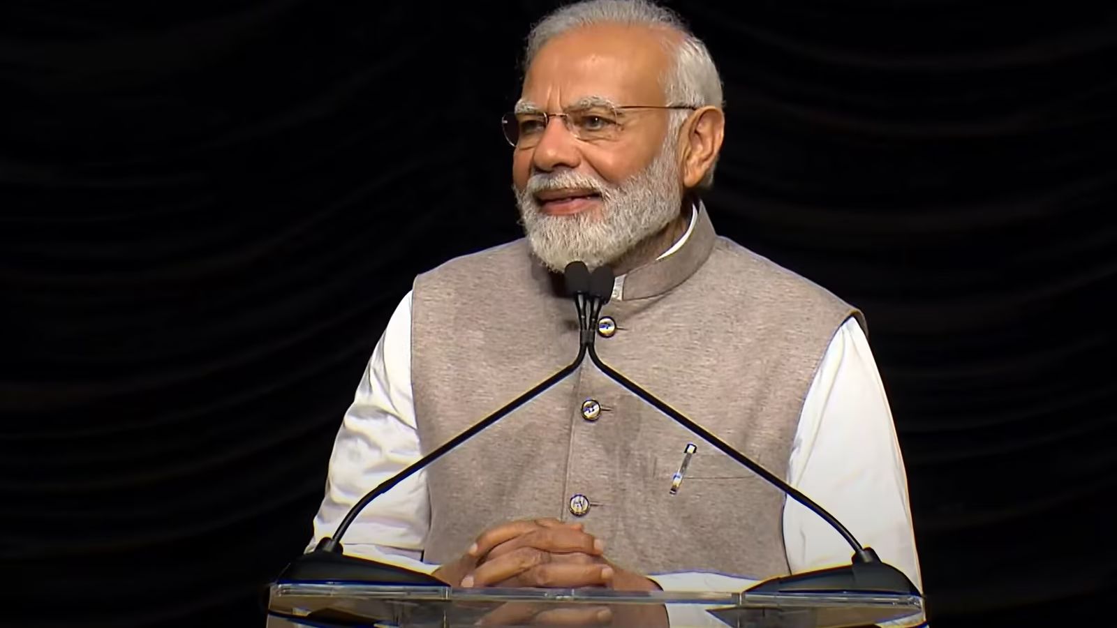 PM Modi Calls for Equitable Green Energy Investments, Highlights Democratization of Solar Technology